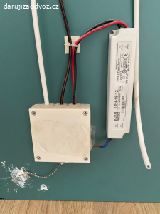 Zrcadlo do koupelny s osvětlením