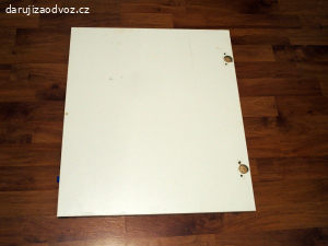 Zrcadlo (dveře koupelnové skříňky)