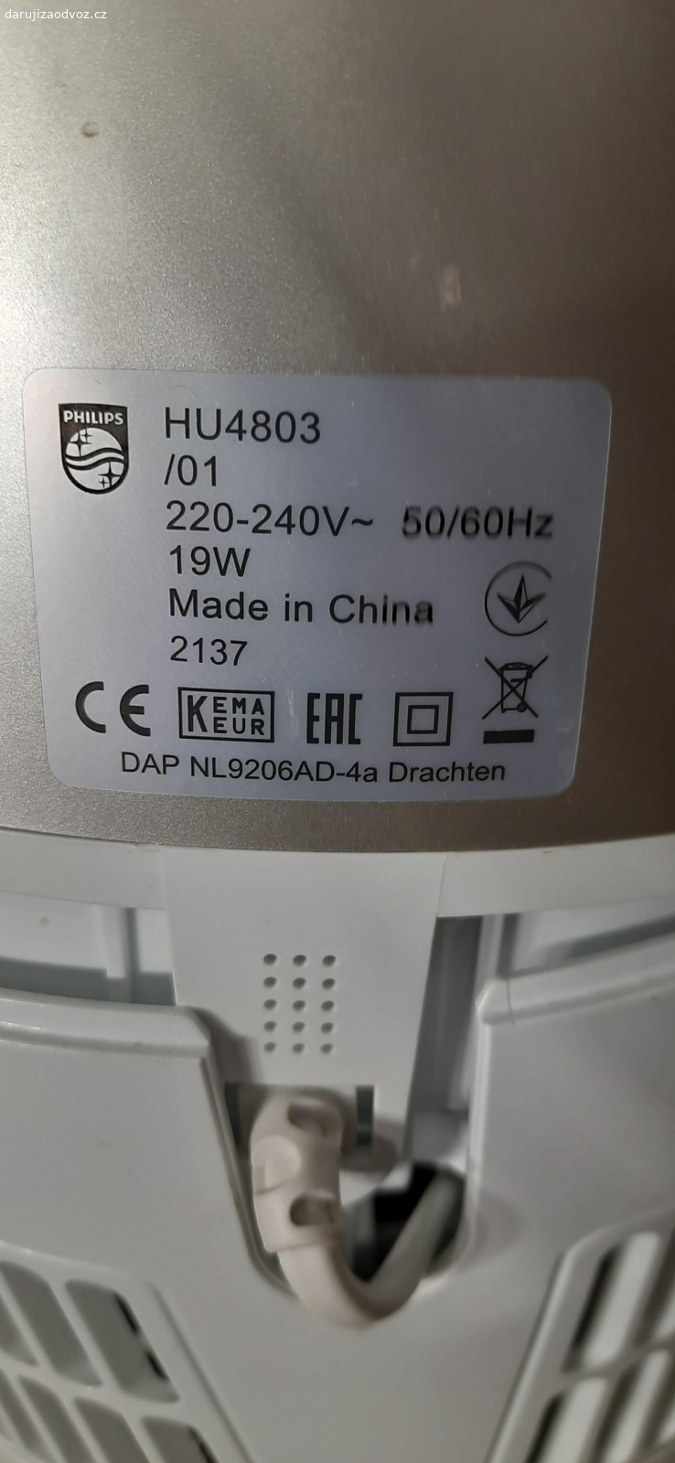 zvlhčovač vzduchu a wi-fi. daruji vlhčovač vzduchu Philips a wi-fi router-bez vady jako nové.